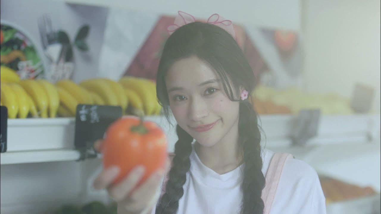 Fluttering Fruit and Vegetable Shop